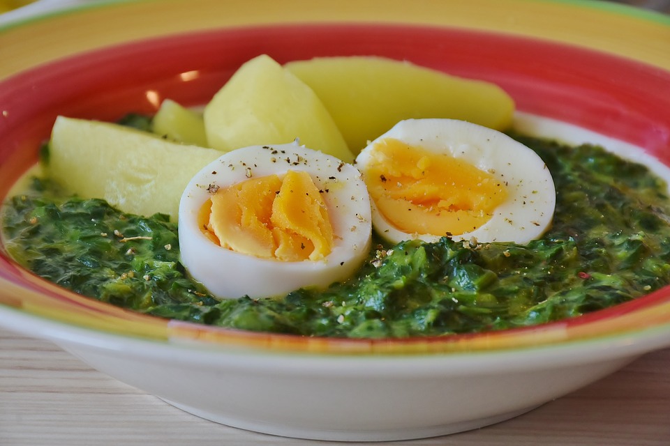 Recetas con espinacas. Espinacas a la crema - nata Reny Picot