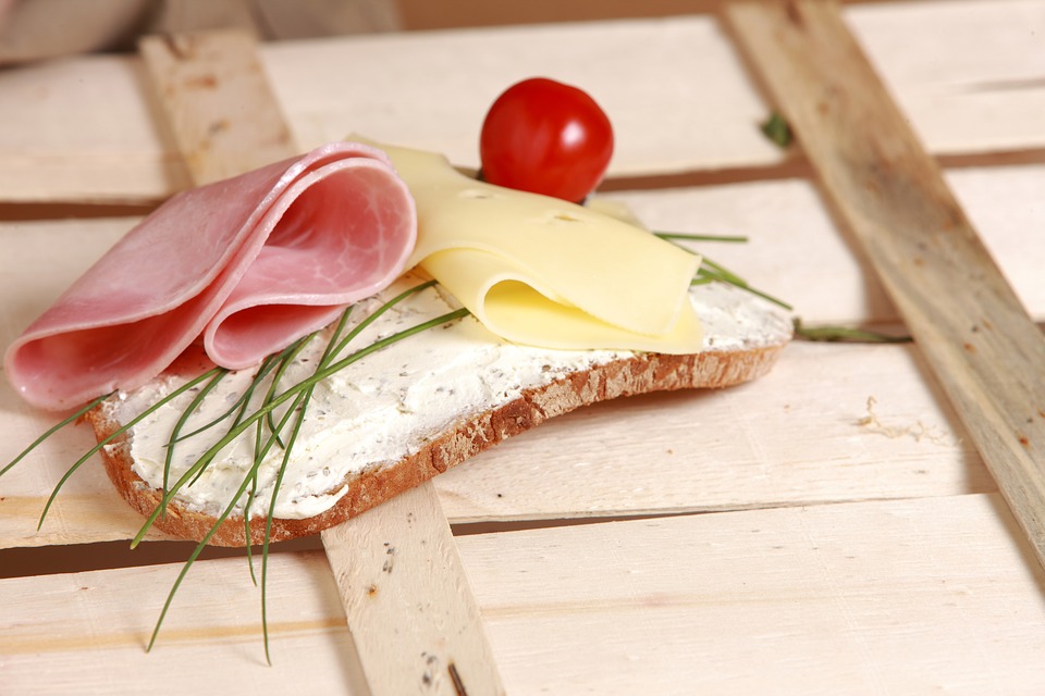 Brunch - queso de untar y loncha emmental Reny Picot