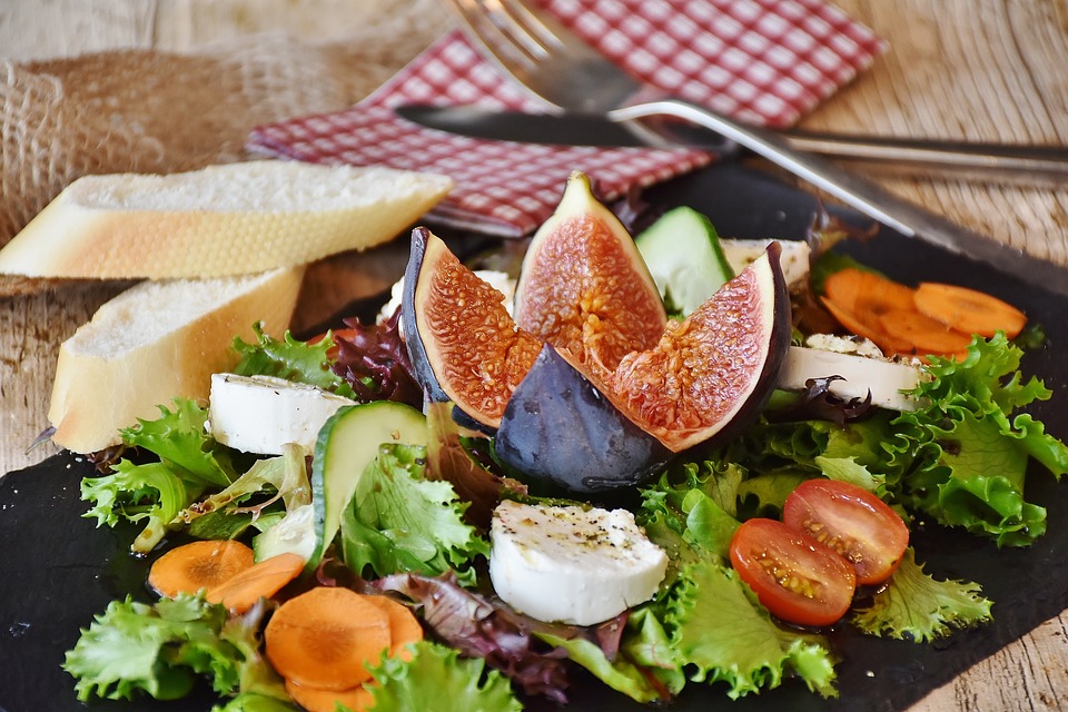 Ensalada de queso de cabra de rulo Reny Picot recetas de Ensaladas de Verano 